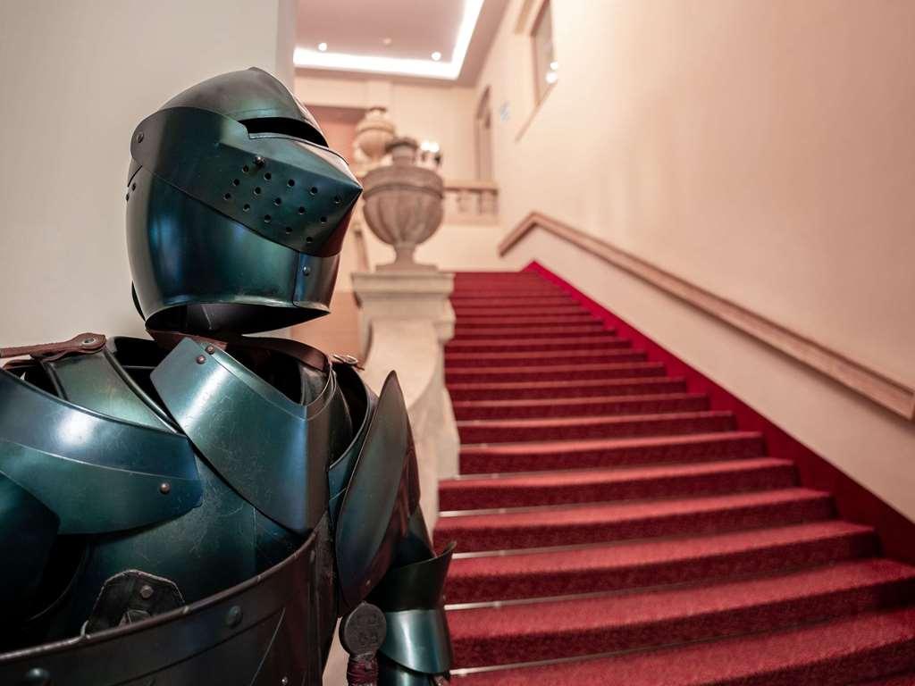 ホテル マジャール キラーイ セーケシュフェヘールヴァール エクステリア 写真
